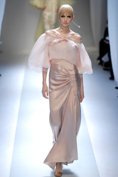 Look 28